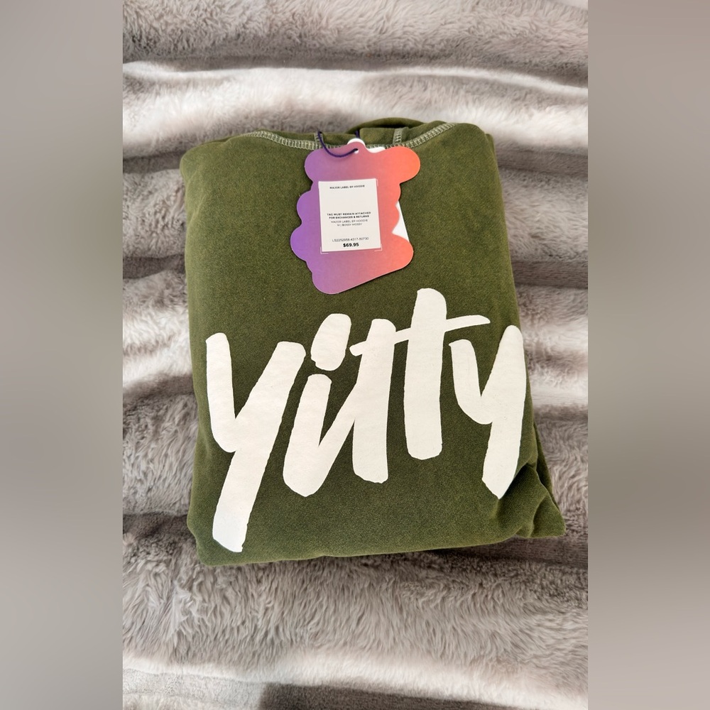 Yitty hoodie Medium